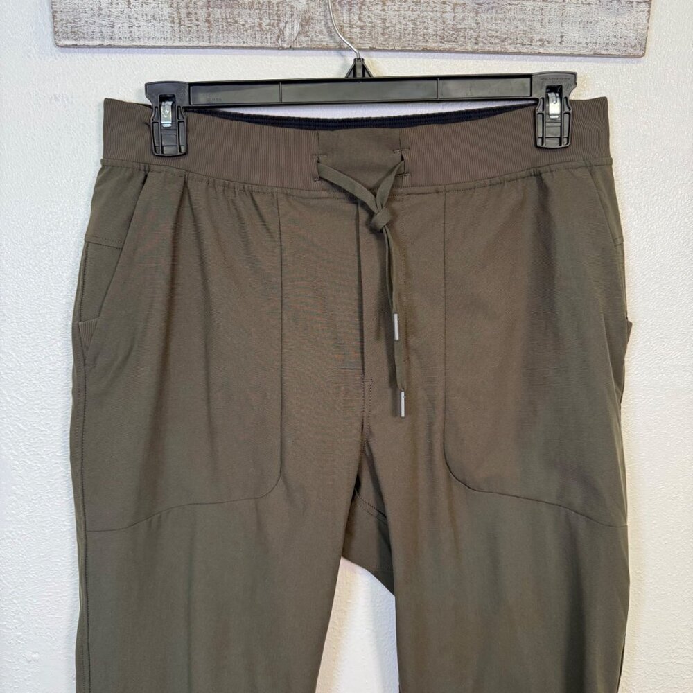 Lululemon ABC Joggers Pants Men XL Dark Olive Green Warpstreme LM5AOLS Casual - Picture 13 of 13